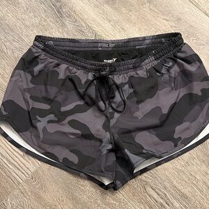 Old Navy Camo active shorts
